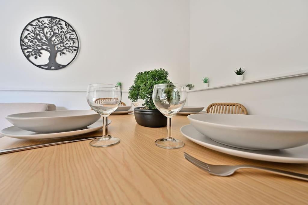 L'Olivier - 2 Terrasses - Clim Ac - Wifi - Proche Theatres Apartment Avignon Bagian luar foto