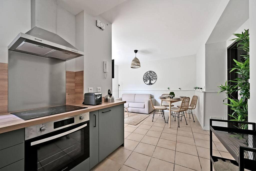 L'Olivier - 2 Terrasses - Clim Ac - Wifi - Proche Theatres Apartment Avignon Bagian luar foto